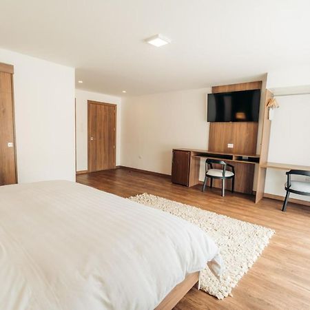 Hotel Miraflores Ambato Zewnętrze zdjęcie